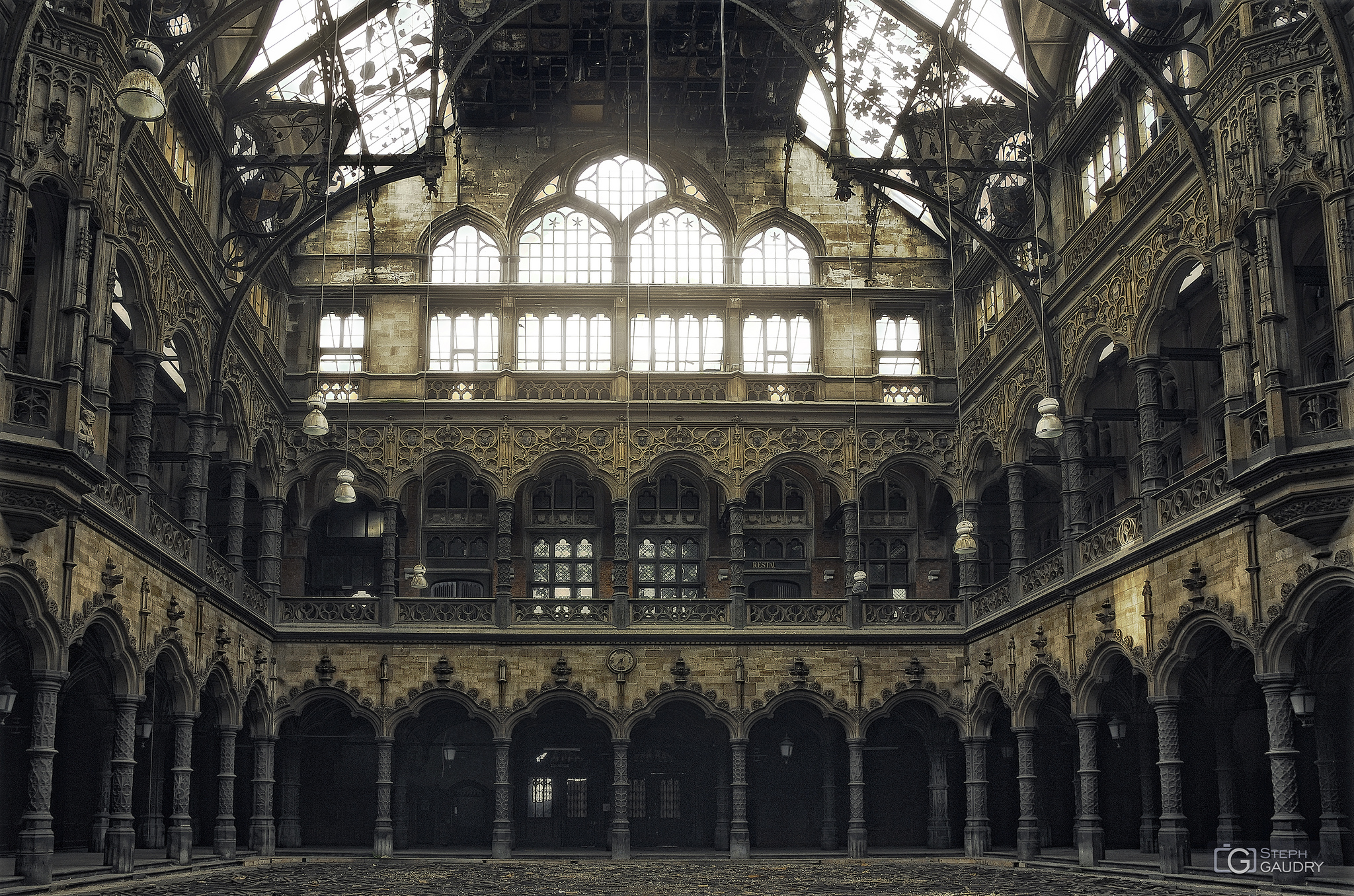 Chambre du commerce, Cathédrale à la gloire des spéculations mercantiles [Klik om de diavoorstelling te starten]