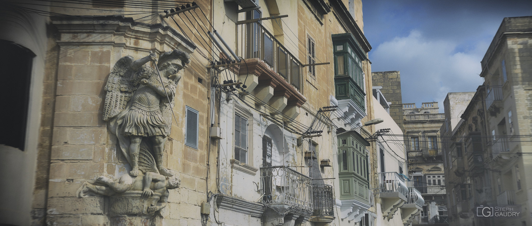 Statue de Saint Michel à Senglea [Cliquez pour lancer le diaporama]