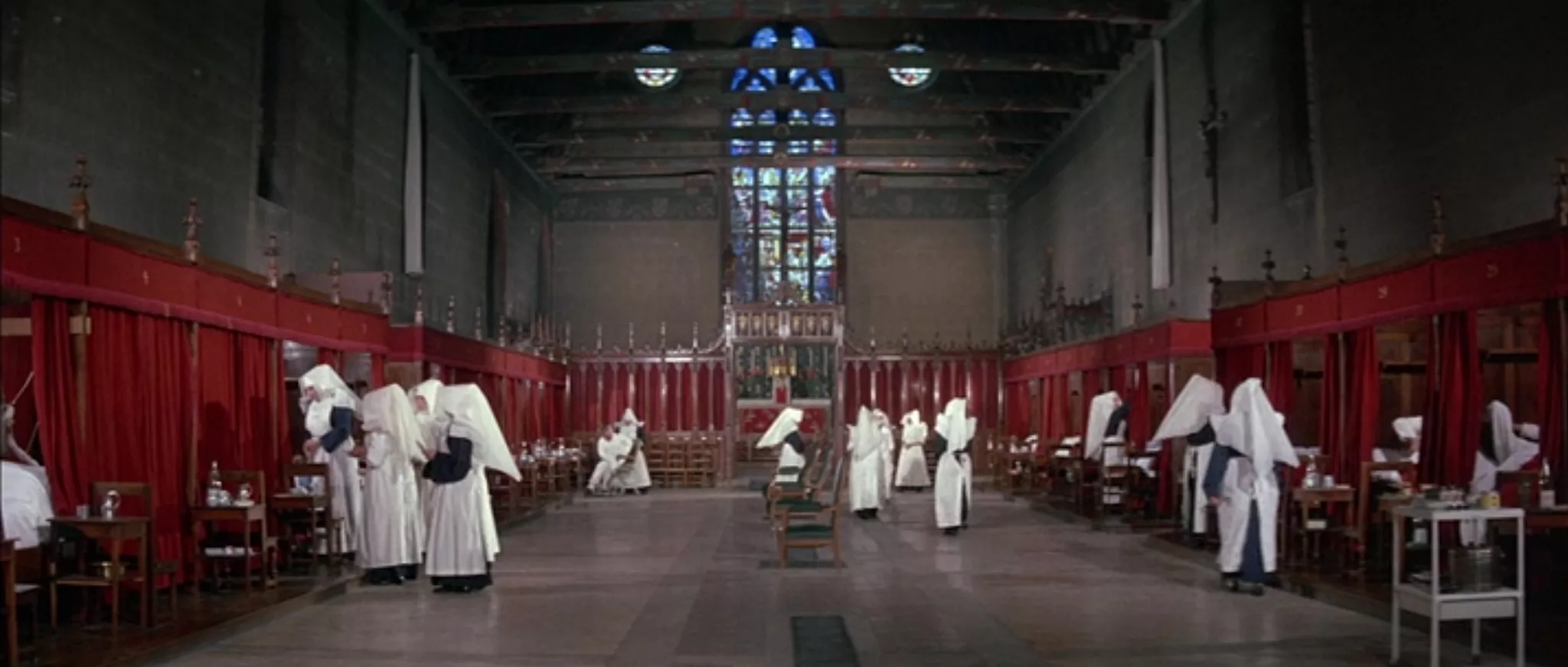 Extrait de la grande vadrouille: la salle des Pôvres